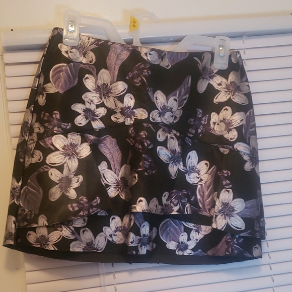 ZARA Metallic Floral Faux Leather Mini Skirt – Size Small - Picture 12 of 13